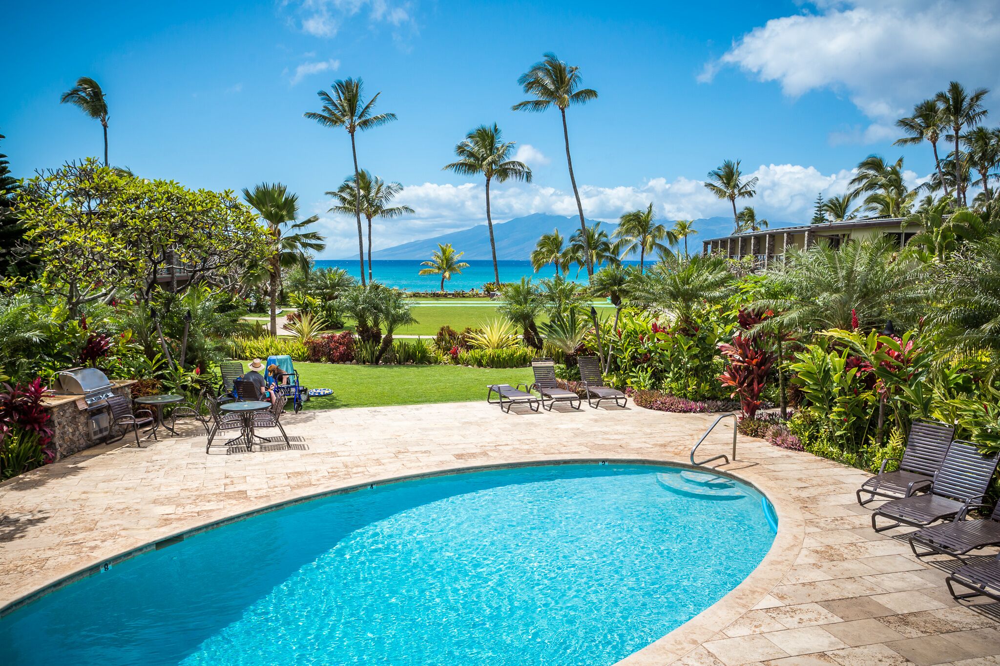 Napili Maui Beachfront Hotel The Mauian on Napili Bay